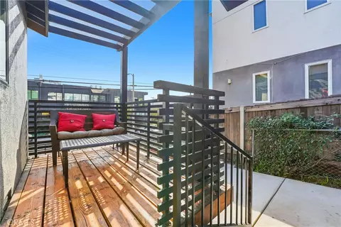 4523 Lexington Ave, Los Angeles, CA 90029