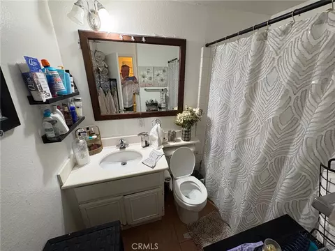 Bath - 1908 E Rose Ave, Orange, CA 92867 photo 2 of 3