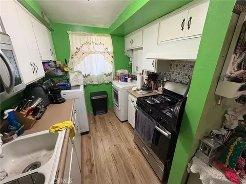 Kitchen - 1908 E Rose Ave, Orange, CA 92867 photo 6 of 6
