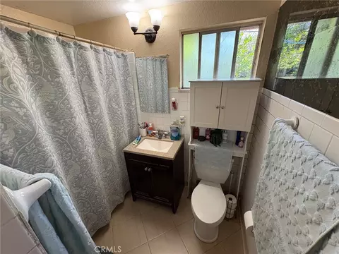 Bath - 1908 E Rose Ave, Orange, CA 92867 photo 3 of 3