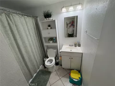 Bath - 1908 E Rose Ave, Orange, CA 92867 photo 1 of 3