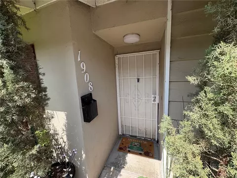 Entry Way - 1908 E Rose Ave, Orange, CA 92867 photo 5 of 7