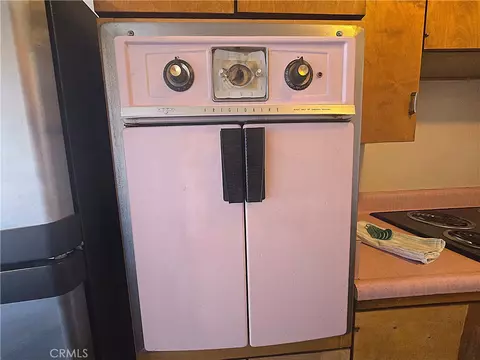 Kitchen - 100 Atlantic #711, Long Beach, CA 90802 photo 2 of 3