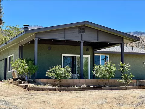 625 Tamarack Rd, Pinon Hills, CA 92372