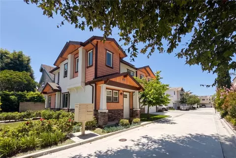 2573 Elden Ave #D, Costa Mesa, CA 92627