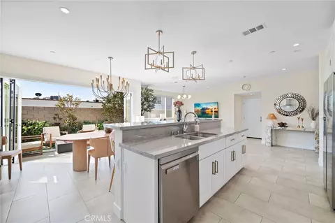2573 Elden Ave #D, Costa Mesa, CA 92627