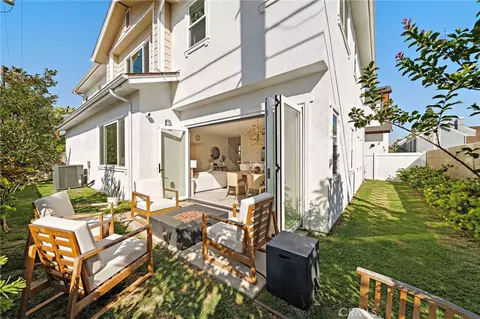 2573 Elden Ave #D, Costa Mesa, CA 92627