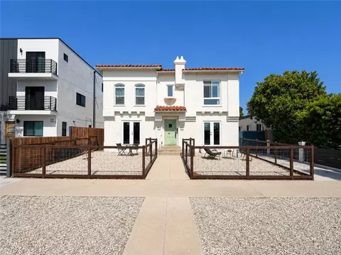 2924 12th #2926 1/2, Los Angeles, CA 90018