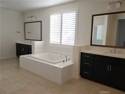 Bath - 9498 Asuza Ct, Riverside, CA 92508 photo 4 of 6