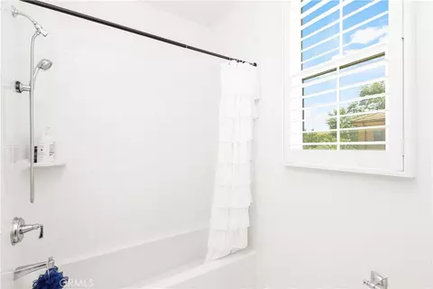 Bath - 80 Meander, Irvine, CA 92620 photo 4 of 5