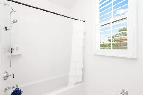 Bath - 80 Meander, Irvine, CA 92620 photo 4 of 5
