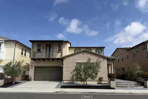 5201 Goldenrod Cir, Huntington Beach, CA 92649