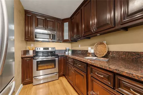 Kitchen - 1750 E Ocean Blvd #709, Long Beach, CA 90802 photo 2 of 3