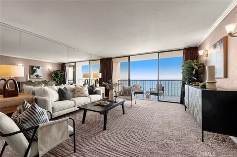 Living - 1750 E Ocean Blvd #709, Long Beach, CA 90802 photo 1 of 3