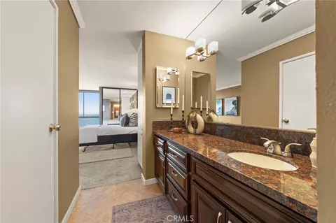 Bath - 1750 E Ocean Blvd #709, Long Beach, CA 90802 photo 2 of 5