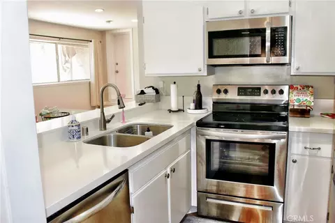 Kitchen - 1049 W W Pne #C, Upland, CA 91786 photo 1 of 3