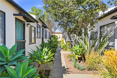 Exterior - 924 Termino Ave, Long Beach, CA 90804 photo 5 of 5