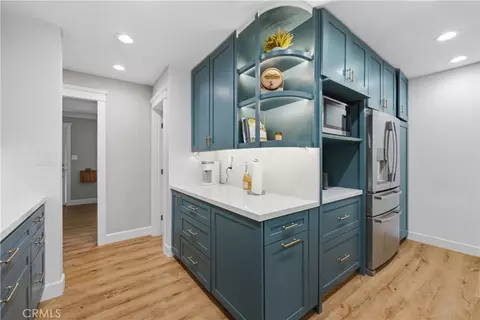 Kitchen - 5559 E Monlaco, Long Beach, CA 90808 photo 8 of 9