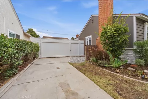 Exterior - 5559 E Monlaco, Long Beach, CA 90808 photo 12 of 13
