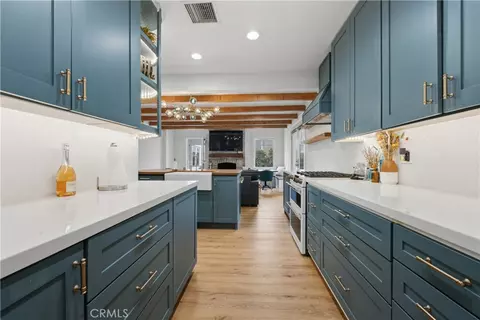 Kitchen - 5559 E Monlaco, Long Beach, CA 90808 photo 2 of 9