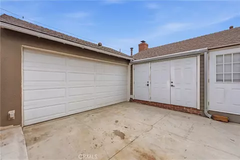 Exterior - 5559 E Monlaco, Long Beach, CA 90808 photo 10 of 13