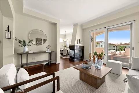 401 Bernard St #409, Costa Mesa, CA 92627