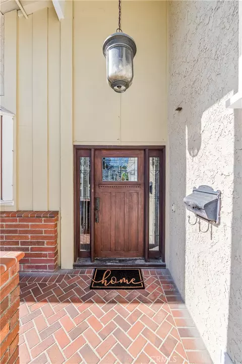 Entry Way - 6402 Cantiles Ave, Cypress, CA 90630 photo 1 of 11