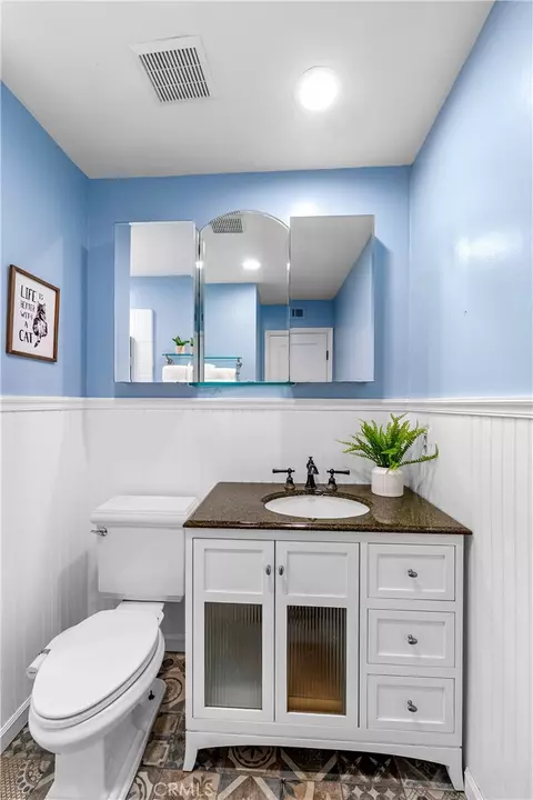 Bath - 6402 Cantiles Ave, Cypress, CA 90630 photo 1 of 10
