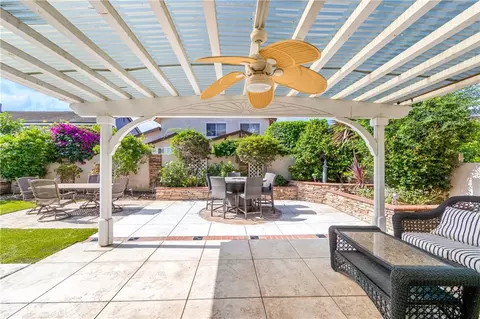 Exterior - 6402 Cantiles Ave, Cypress, CA 90630 photo 5 of 9
