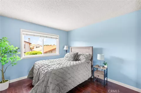 Bedroom - 6402 Cantiles Ave, Cypress, CA 90630 photo 6 of 15