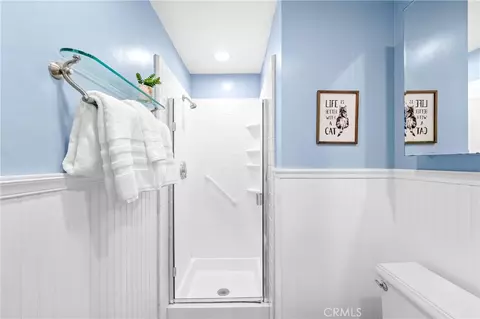 Bath - 6402 Cantiles Ave, Cypress, CA 90630 photo 3 of 10