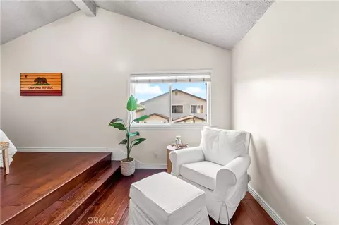 Bedroom - 6402 Cantiles Ave, Cypress, CA 90630 photo 2 of 15