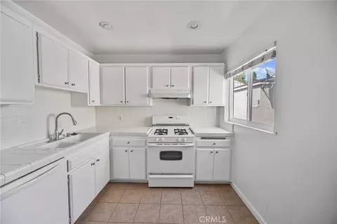 Kitchen - 1629 E Maple, El Segundo, CA 90245 photo 1 of 1