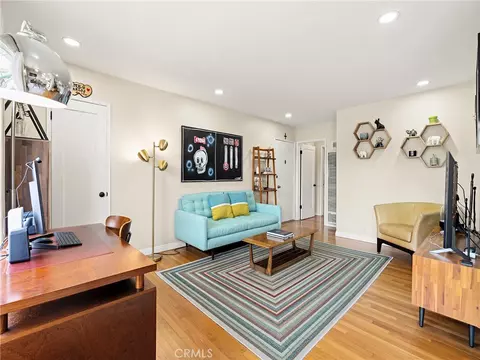 3042 E 3rd St #2, Long Beach, CA 90814