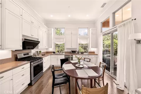 Kitchen - 240 Mayfair, Irvine, CA 92620 photo 2 of 4