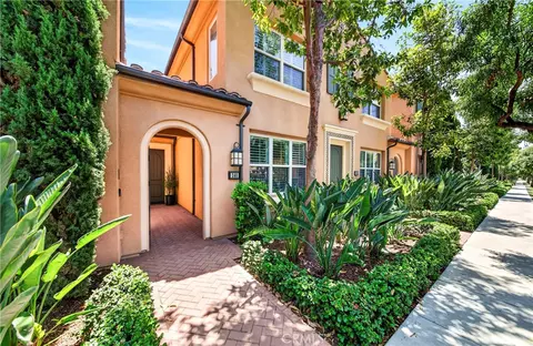 Exterior - 240 Mayfair, Irvine, CA 92620 photo 2 of 4