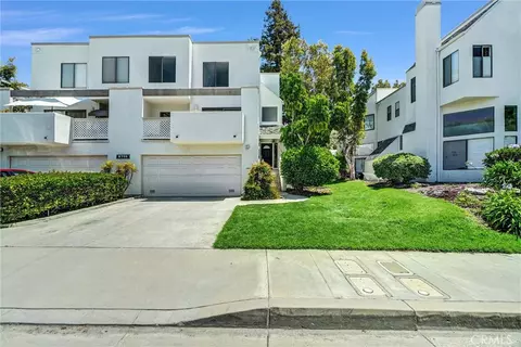 Exterior - 5733 E Stillwater Ave #2, Orange, CA 92869 photo 3 of 14