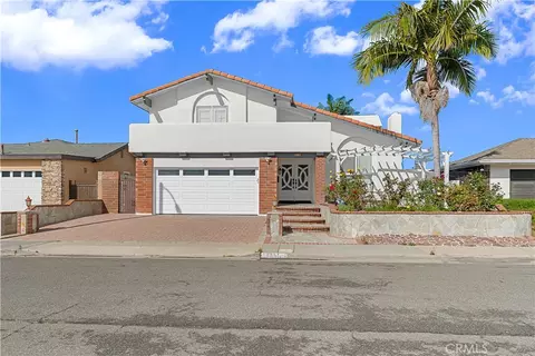 19251 Worchester Ln, Huntington Beach, CA 92646