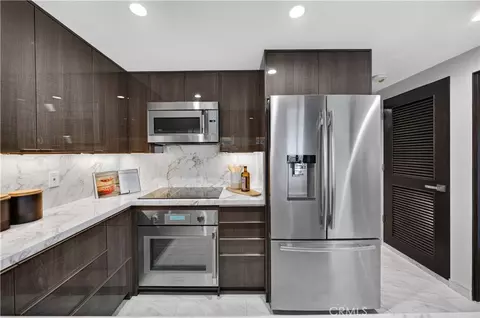 Kitchen - 2601 E Ocean #807, Long Beach, CA 90803 photo 3 of 3