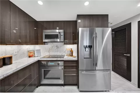 Kitchen - 2601 E Ocean #807, Long Beach, CA 90803 photo 3 of 3