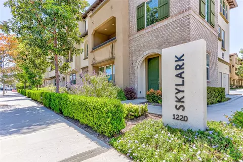 1220 W La Habra Blvd W #102, La Habra, CA 90631