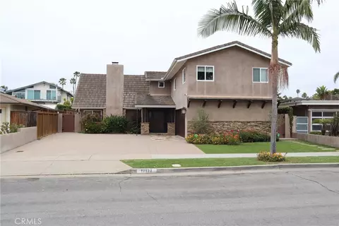 17132 Edgewater Ln, Huntington Beach, CA 92649