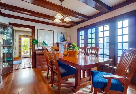 Dining - 2815 E 5th St, Long Beach, CA 90814 photo 2 of 5