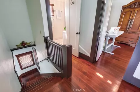 Entry Way - 2815 E 5th St, Long Beach, CA 90814 photo 4 of 4