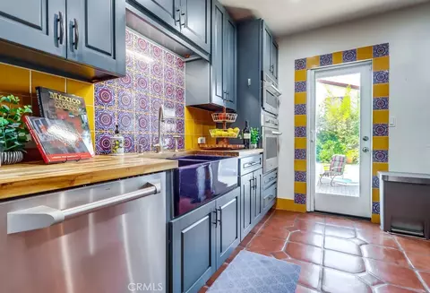 Kitchen - 2815 E 5th St, Long Beach, CA 90814 photo 2 of 6