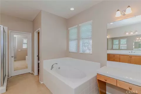 Bath - 67 Canopy, Irvine, CA 92603 photo 2 of 5