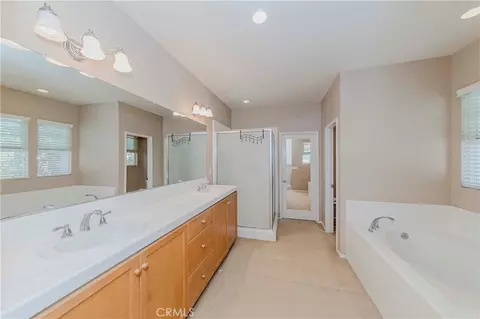 Bath - 67 Canopy, Irvine, CA 92603 photo 3 of 5