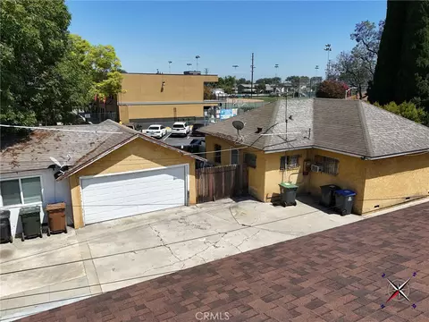 Exterior - 215 E Ash Ave, Fullerton, CA 92832 photo 3 of 4