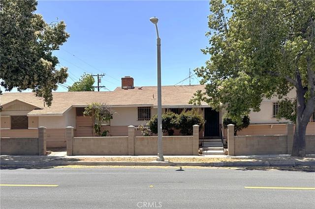 1020 W 10th St, Corona, CA 92882