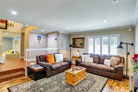 Living - 2357 Lawnview Ct, Simi Valley, CA 93065 photo 3 of 3